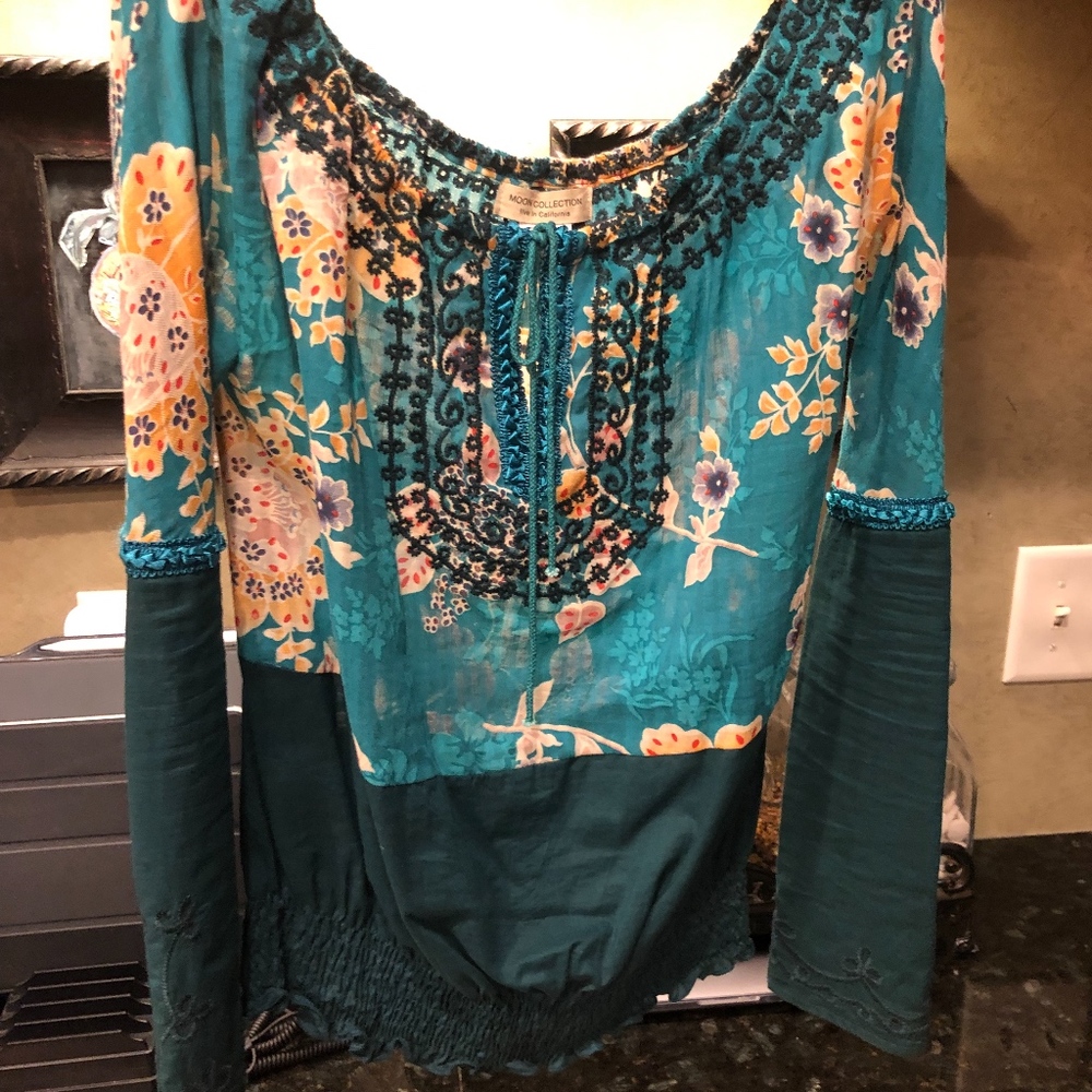 Moon Collection Green Print Boho Shirt L